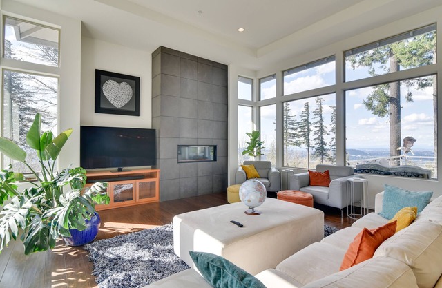Happy Valley Home w/City & Mountain Views!