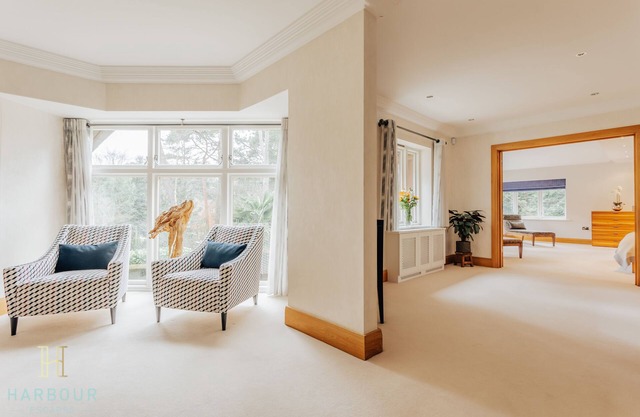 Harbour Escapes Exclusive 5 Bedroom House With Hot Tub Close to Beaches
