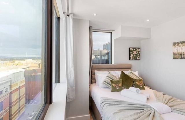 Harmonious Greens: Cozy 1-Bed Flat in Harrow