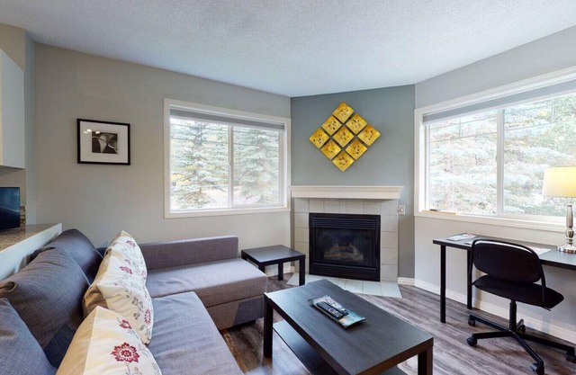 Banff Boundary Lodge 