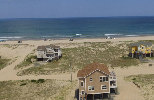 Harper House now available for 3 night stays! Fantastic Views! 4x4 Required