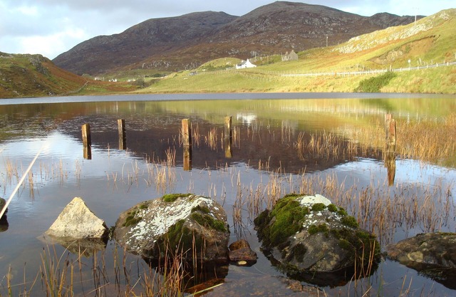 Harris White Cottage SEA & loch VIEWS from traditional modern cottage