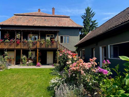 Harvest House Transylvania