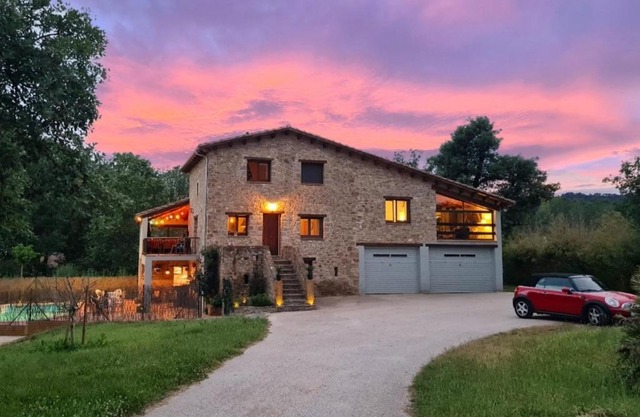 Harveys Homestay - Adults only