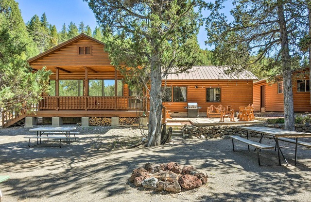 Hatch Retreat w/Deck, Grill & Creek Access!