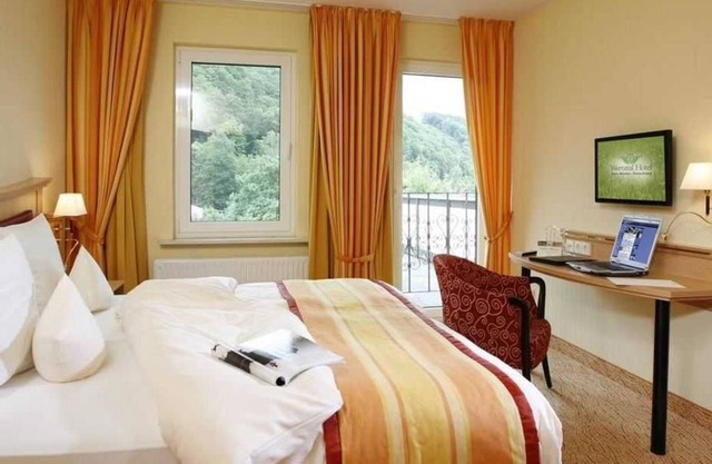 Haupthaus Doppelzimmer mit Balkon - Flux - Biohotel im Werratal