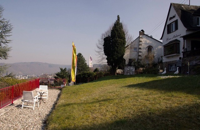 Haus Adams - Guesthouse with outstanding view on the river rhine, cosy, quiet