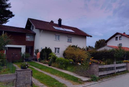 Haus am Bach ausschließlich für Familien !