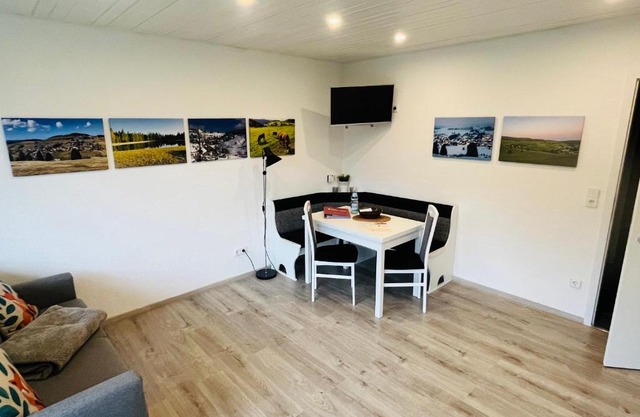 Haus am Sonnenberg,Todtnauberg, Ferienwohnung 002, direkt am Skilift-Skipiste, Nähe Feldberg