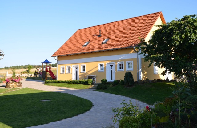 Haus Anna mit Zwei Schlafzimmern und Terrasse
