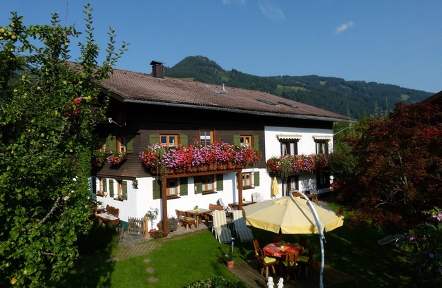 Haus Caser - cozy apartment with mountain view - apartment 7