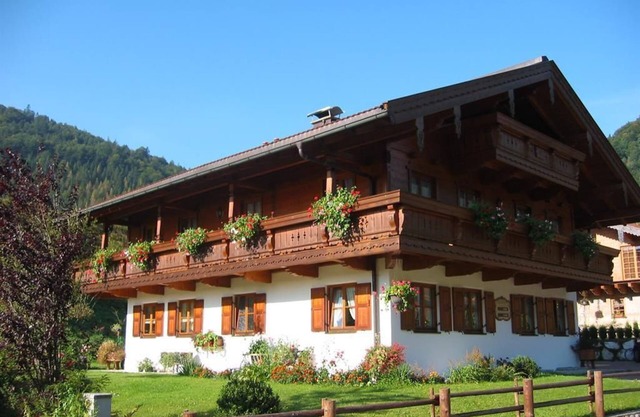 Haus Hager - Ferienwohnung im Dachgeschoss mit Südbalkon