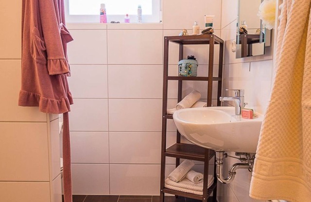 Haus Möwe - Ferienwohnung 2 "fischmöwe" - Lietzow Appartementhaus Möwe