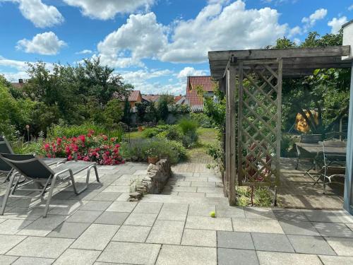 Haus mit Garten und 2 Schlafzimmern