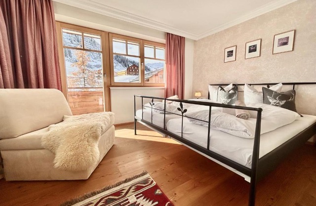 Haus Wallis - Apartments zum Wandern, Biken & Klettern am Arlberg
