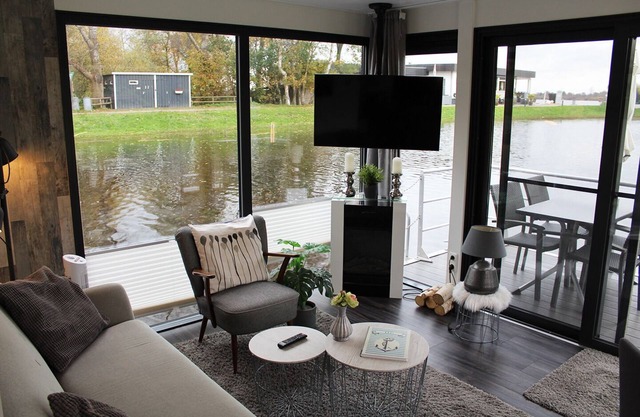 Hausboot für 4 Gäste mit 50m² in Bad Bederkesa