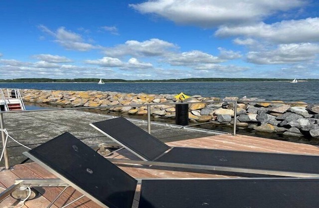 Hausboot in Laboe an der Kieler Foerde