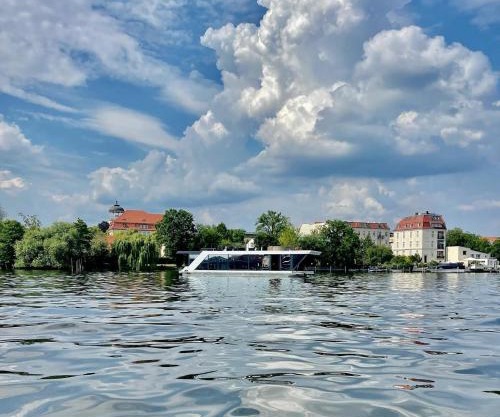 Hausboot Yacht Werder