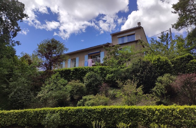 Haven of peace in Drôme Provencal with large garden by the river