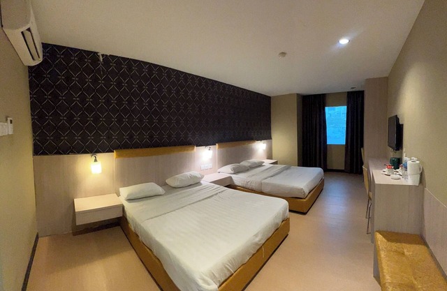 Havona Hotel -Permas Jaya -Self Check-In