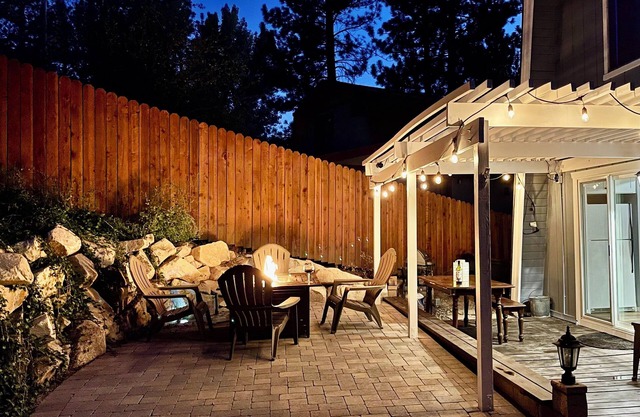Hawk Hill Cabin - Great Close to Slopes! Fenced Yard! Zipline!