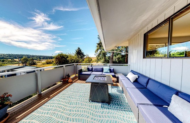 Hawk Lane Hideaway