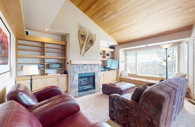 Hawks Landing | River & Mountain Views | Pool, Spa, Water Park, Tennis, Golf