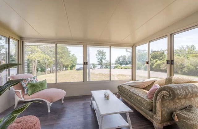 Hay Bay Lakefront Cottage w/ Private Dock & Kayaks