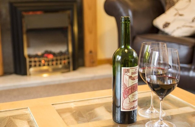 Hazel Cottage - The Chestnuts Holiday Cottages