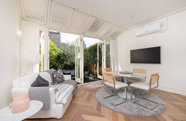 Hazel - the perfect escape in Hawksburn