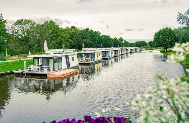 HB 7 - Hausboot Bad Bederkesa