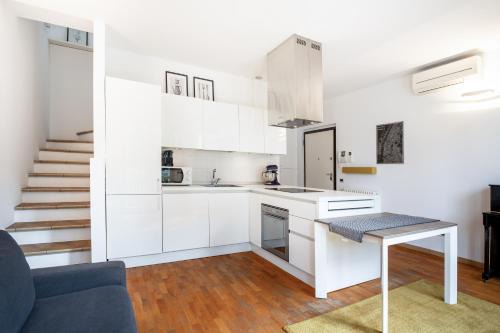 Hbhall Urban Loft