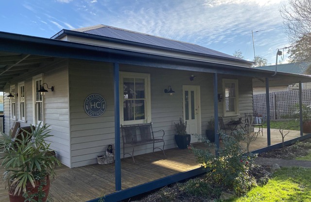 Healesville Cottage - just a short walk to the centre of town