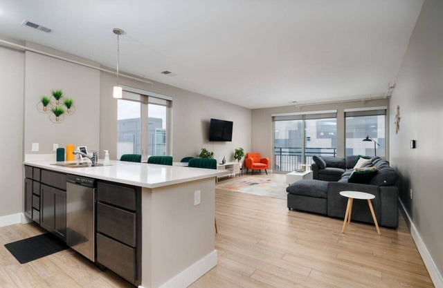 Heart of Downtown Indy 2BR Gem