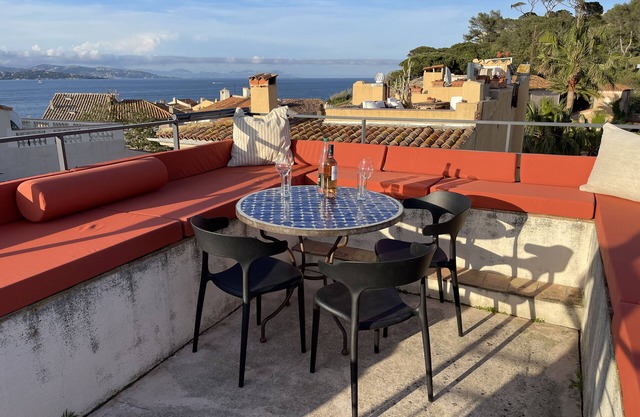 Heart of the City – 1.600 sq ft Apartment with 2 Terraces & View