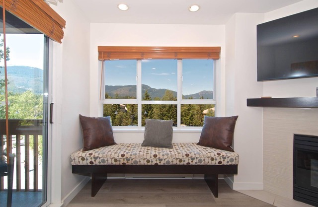Peak Lodge Whistler 