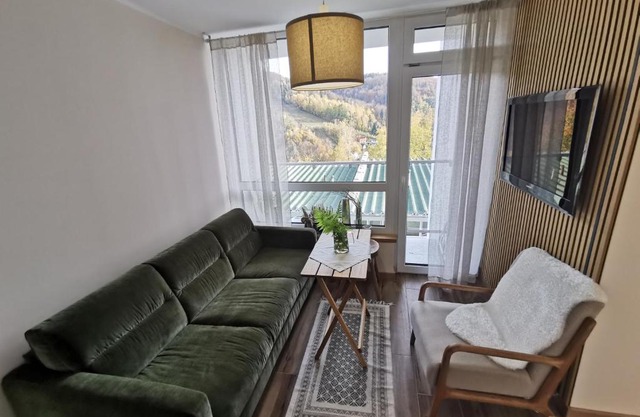 HEARTH HILL VIEW APARTMENT