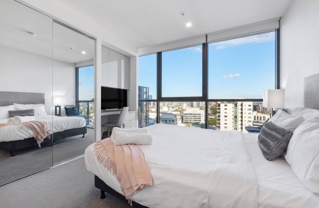 Hearty Studio Apartment, Milton Brisbane