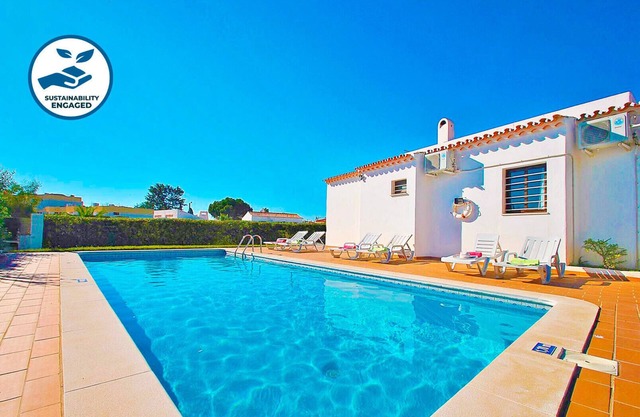 Heatable Pool & BBQ in Albufeira Town Center