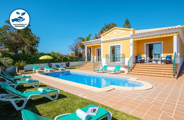 Heatable Pool, Jacuzzi & BBQ – Albufeira