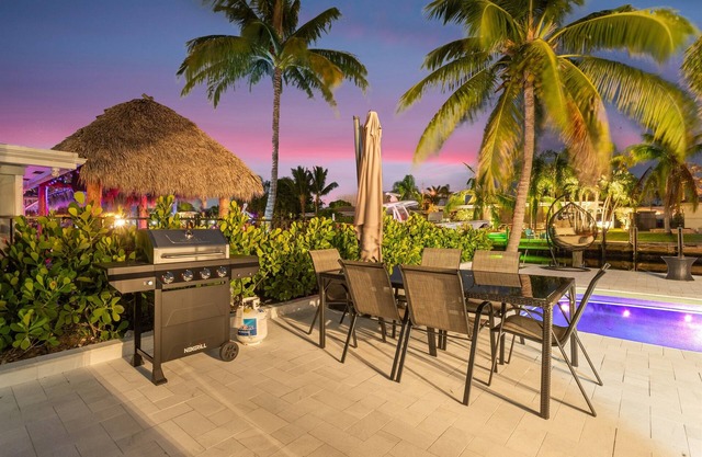 Heated Pool & Boat Dock! BNR Vacation Rentals