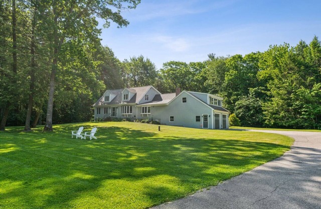 Heated Pool! Gorgeous Home and a Short Drive to Downtown Kennebunkport & Beaches