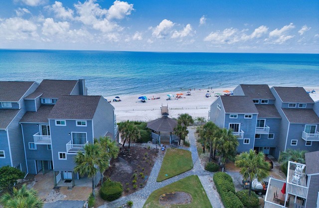 Heated Pool, Playground & Pickleball!