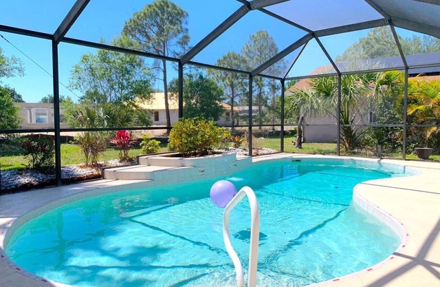 Heated Saltwater Pool (Being installed Nov 17th) , Spacious 3 Bedroom Home