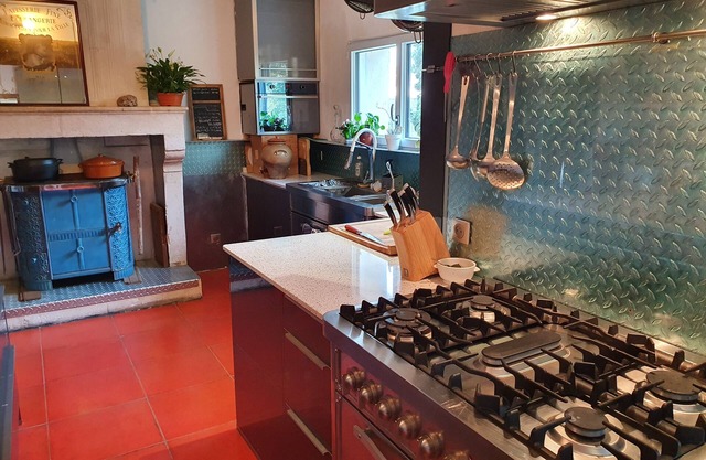 Heated swimming pool, softness of living, and great comfort near La Rochelle