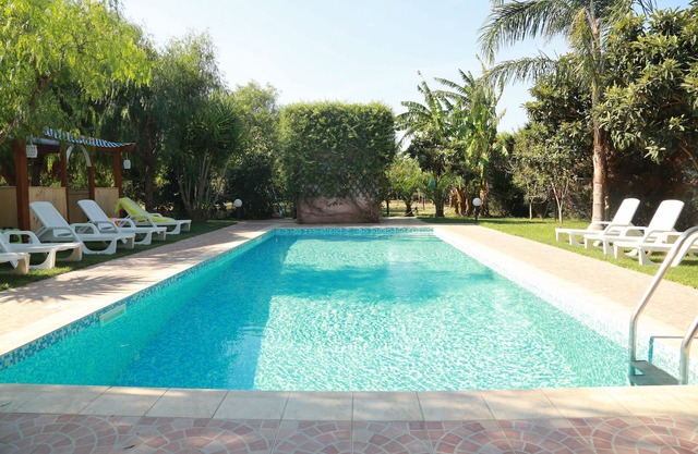 .Heating with private pool