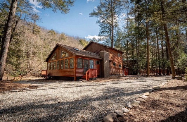 Heaven's Cabin At The Creek