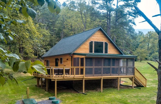 Heaven's Hideaway- perfect getaway near the river!
