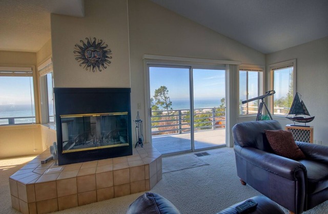 Heavenly Ocean View - #LH37: 2 BR, 2 BA in Cambria, Sleeps 4