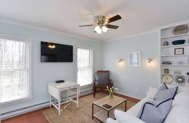 Heel House Apartment-Walk to UNC stadiums!